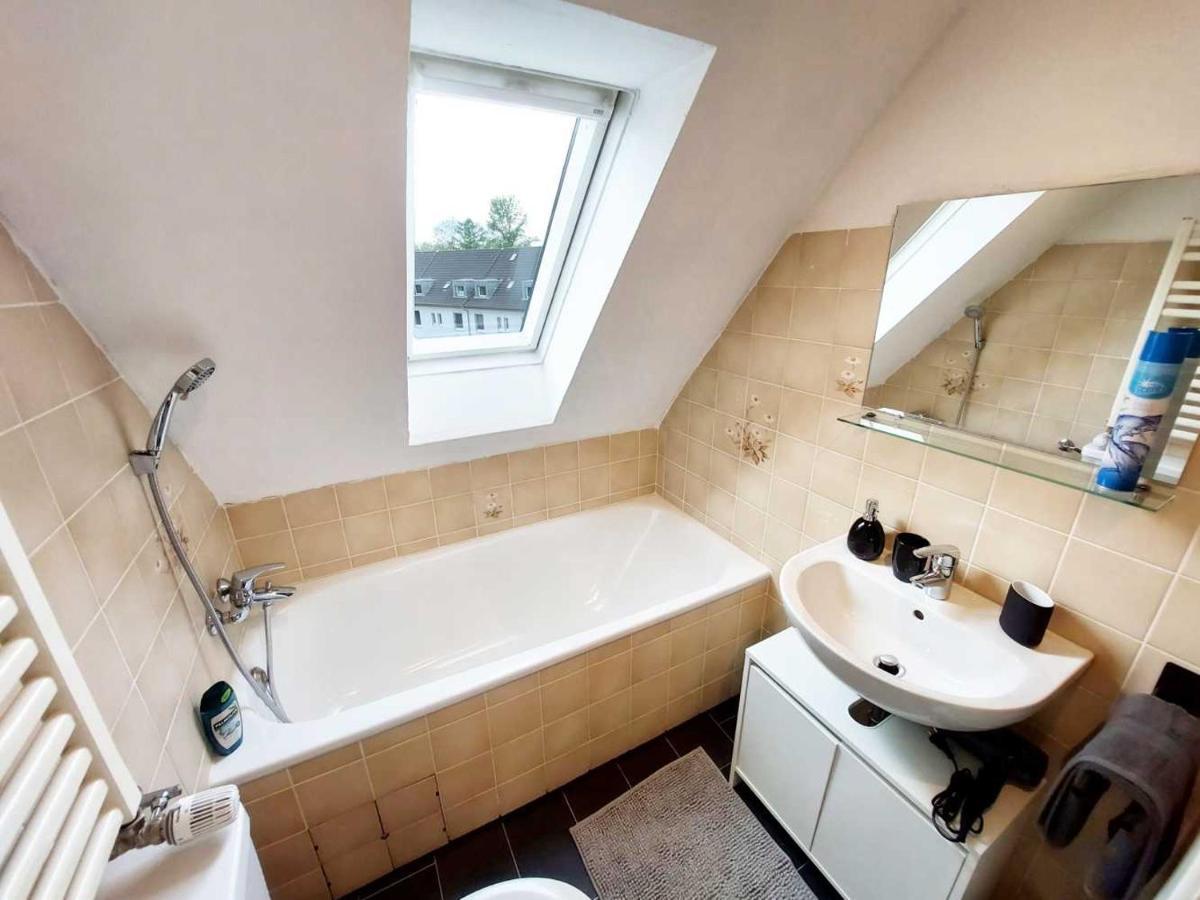 Cozy Apartment With Garden In Gelsenkirchen Exteriér fotografie